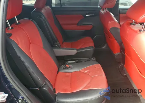 2021 Toyota Highlander Xse z USA, uszkodzony, nr VIN 5TDJZRBH6MS143653